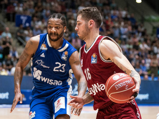 但边路的防 但边路的防