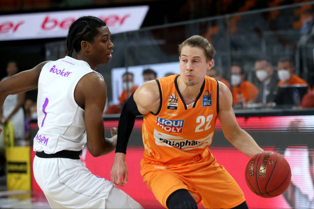 积极备战各 积极备战各