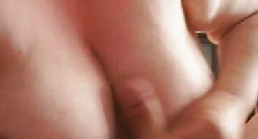 lịch chiếu phim hoạt hình trung quốc Milf với tits silicone tham gia quan hệ tình dục của con gái riêng và bạn sex thư kỳ trai của cô.